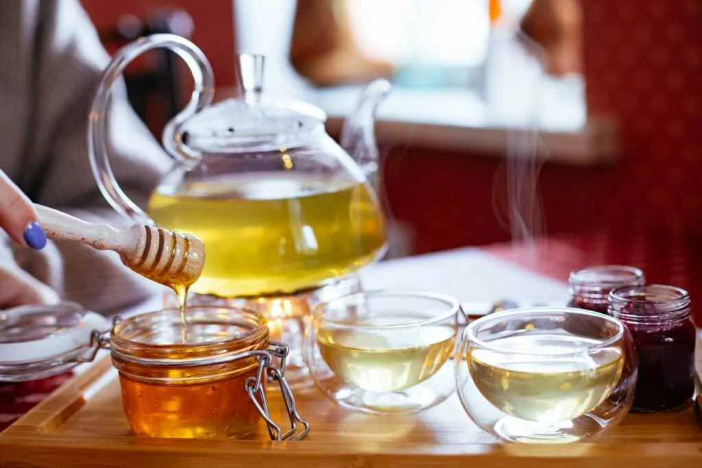 honey in tea 